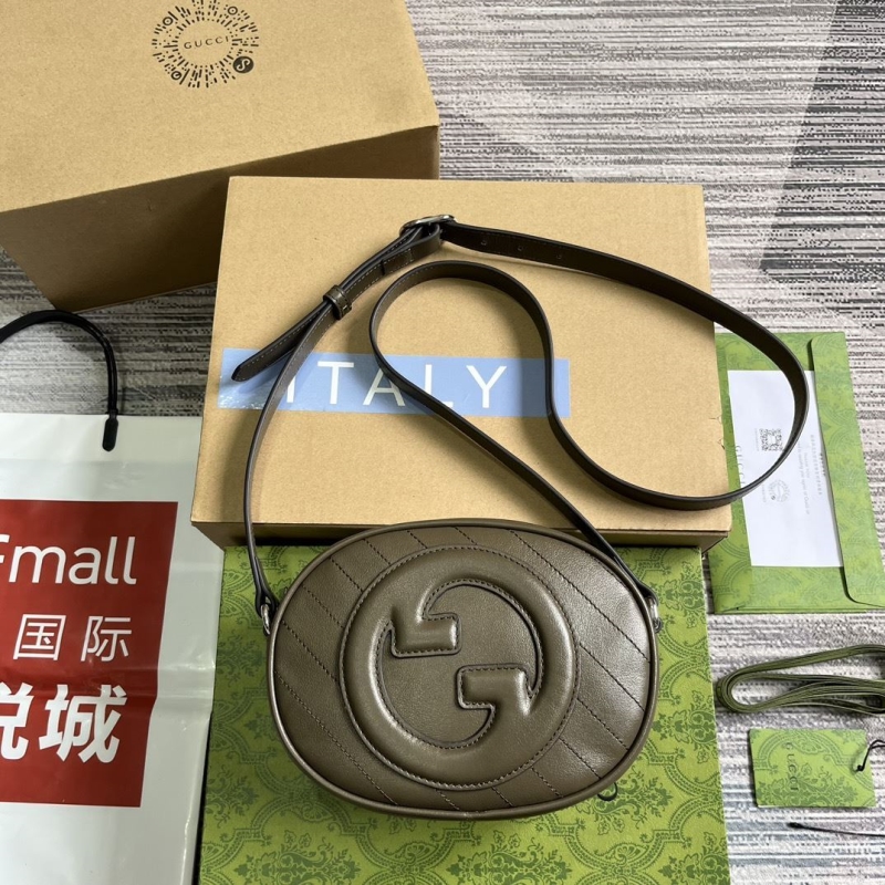 G*u*i round bags